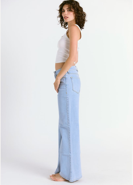REBEL WIDE LEG IN NOA WASH