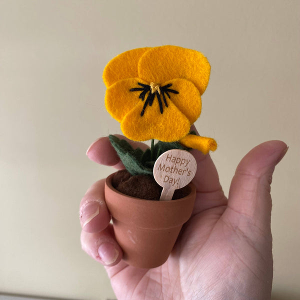 Mother’s Day Felt Forever Flowers (Yellow)
