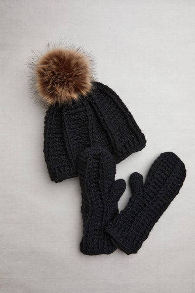 Brecken Noir Crochet Mittens