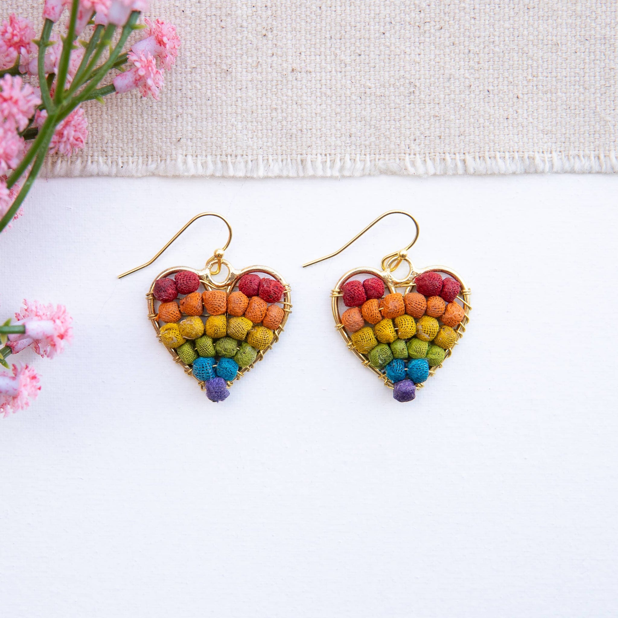 Rainbow Heart Milieu Earrings