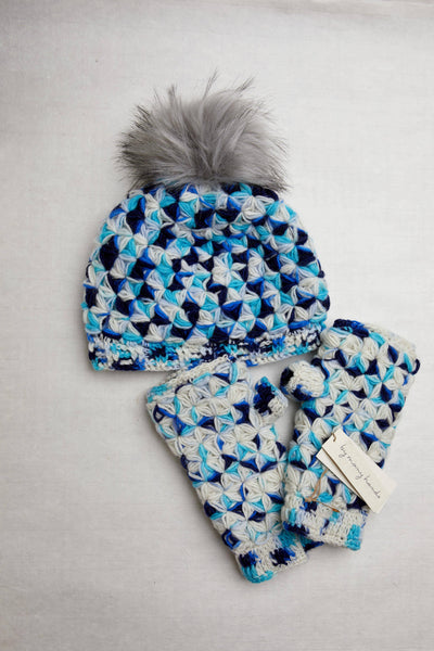 Addison Blue Knit Handwarmers