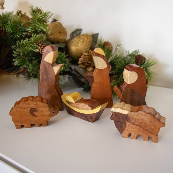 Handcrafted Joint Wood India NatIvity Set (6 pieces)
