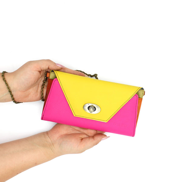 Secret Plain · Clutch