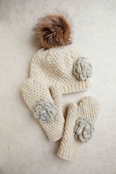 Chantilly Ecru Knit Mittens