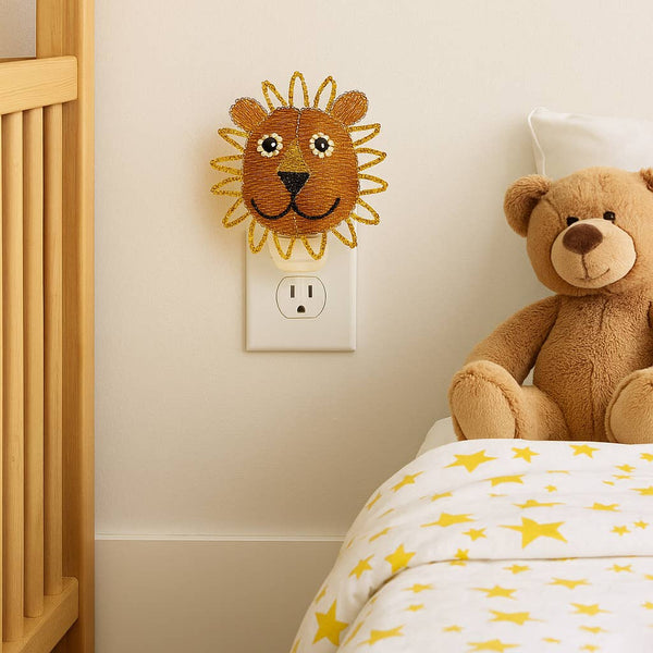 Night Light, Lion