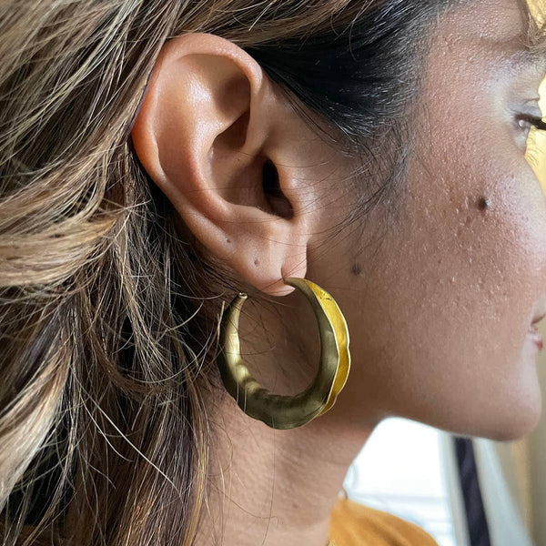 Wavy Hoops - Gold
