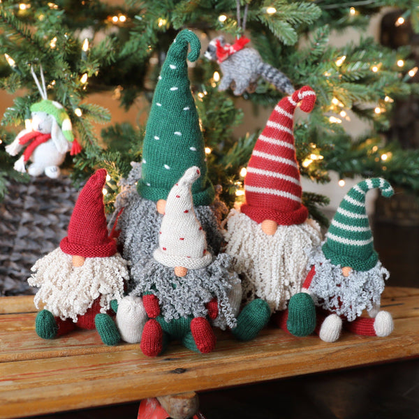 8" Knit Sitting Gnomes