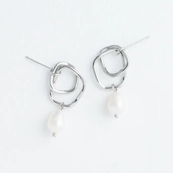 Everlasting Pearl Earrings