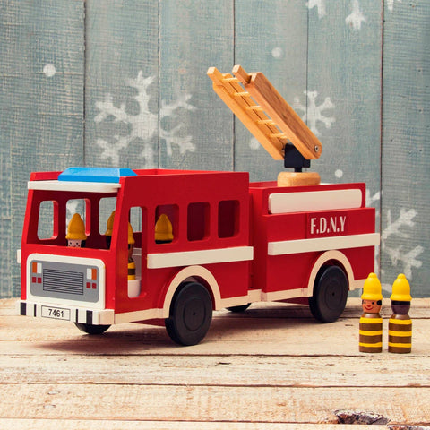 Wooden Fire Truck with Firefighters (w)